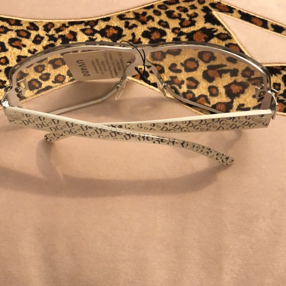 Sunglasses - Picture 3 of 3